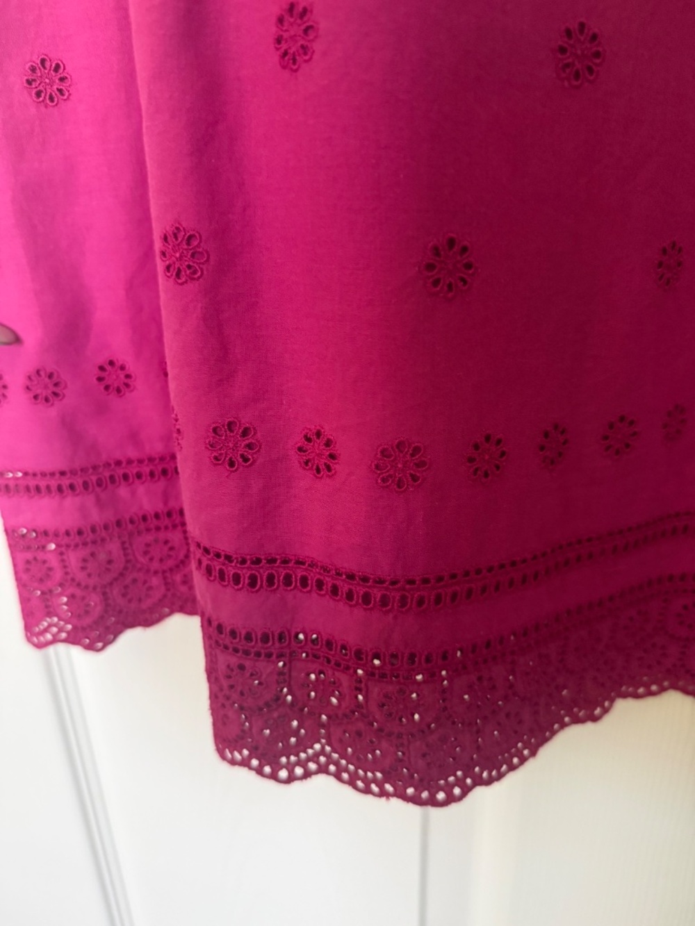 Tommy Bahama Fuchsia Sz L Sleeveless Dress Lace and embroidered details - Picture 2 of 3